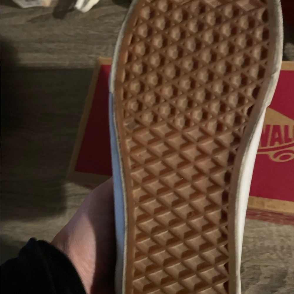 Vans - Picture 3 of 3